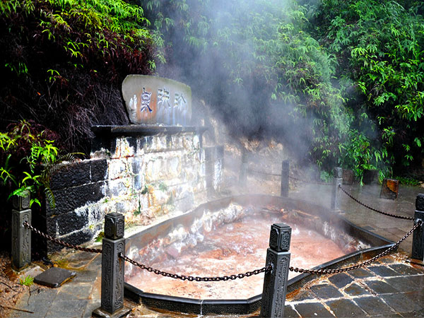 腾冲热海风景区