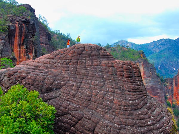 黎明老君山